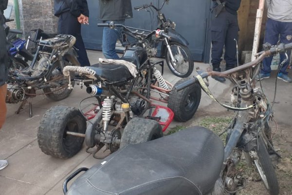 Allanaron un taller y secuestraron más de 20 motocicletas