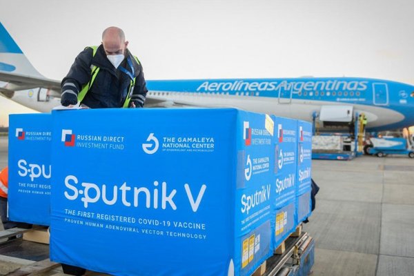 El sábado parte un nuevo vuelo de Aerolíneas a buscar vacunas Sputnik V
