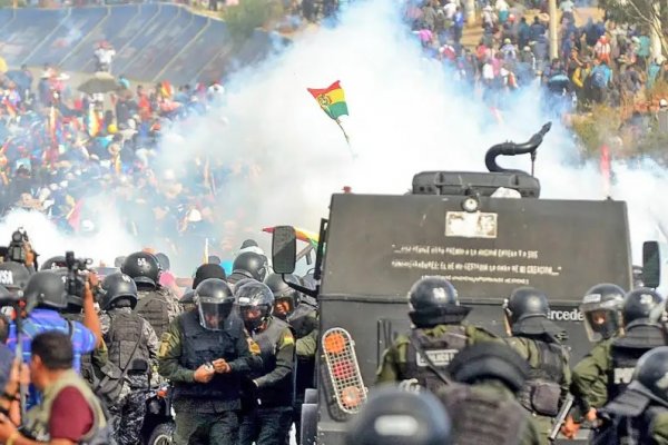 Para Macri, es 'falso' el envío de armamento semiletal a Bolivia