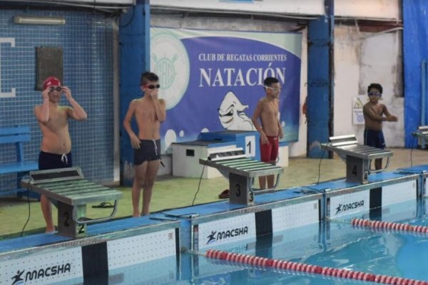 Retornó la escuela de natación