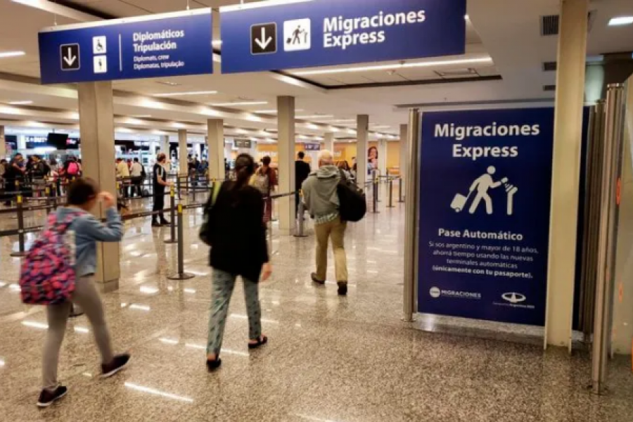 Migraciones detectó que uno de los ingresantes con variante Delta incumplió la cuarentena