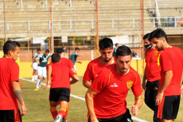 Los técnicos prueban equipo para el partido de local del domingo