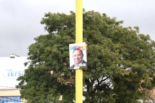 Elecciones: Polémica por los carteles en los espacios públicos