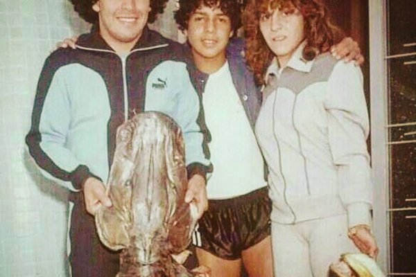 Recordaron a Diego Maradona con una foto en Esquina
