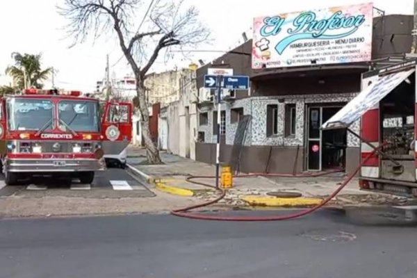 Se incendió una hamburguesería en el barrio Camba Cuá