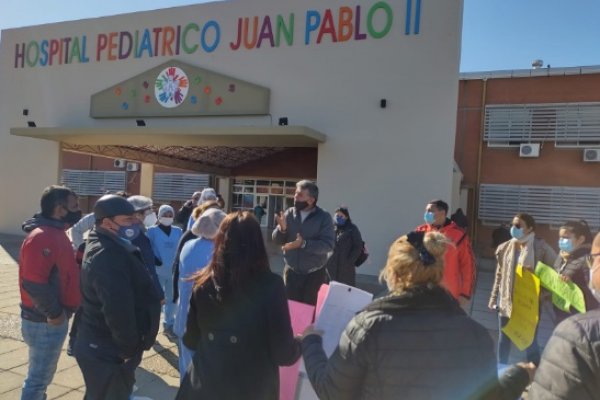 Hospital Pediátrico: Protesta de trabajadores sanitarios y amenazas