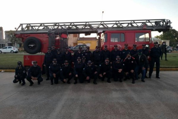 La Fundación Bomberos Voluntarios de Argentina premió a 