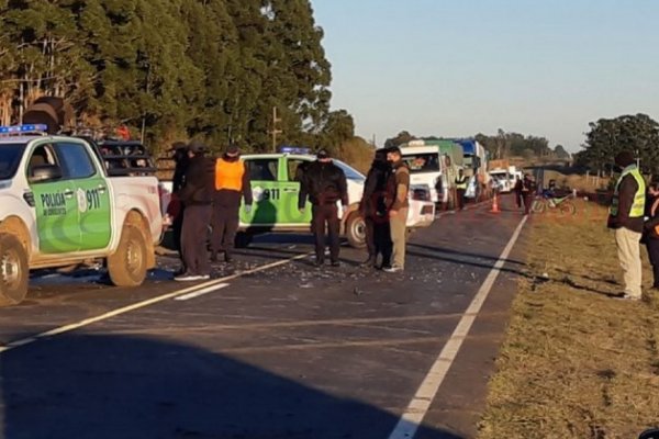 Monte Caseros: Dos motociclistas chocaron entre ellos y fallecieron