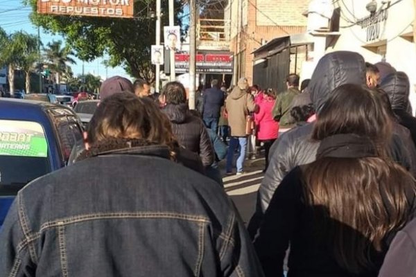 Vacunas: Gran concurrencia para aplicarse segunda dosis en Corrientes