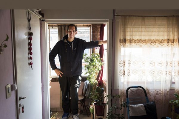 “No dejo de crecer”, la historia detrás del hombre más alto de la Argentina