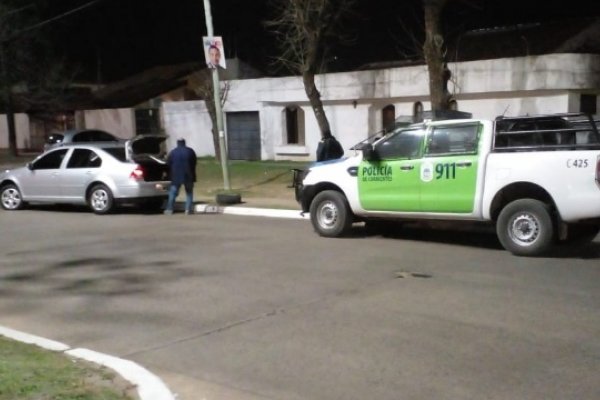 Persecución y detención: Policías recuperaron un auto robado en Corrientes
