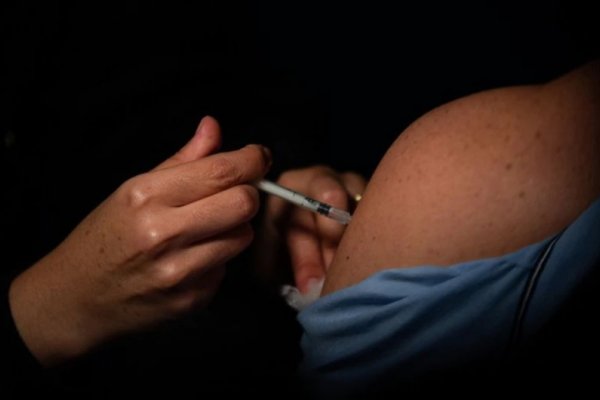 Las conclusiones a las que llegó el Gobierno para combinar las vacunas y por qué quedó afuera Sinopharm