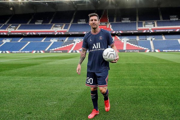 Messi ya entrena junto a sus nuevos compañeros en el París Saint Germain