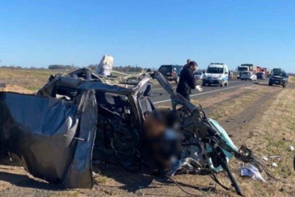 Tragedia en la ruta: iban a un velorio, chocaron de frente contra un camión y murieron