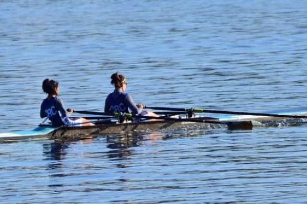 Remeros regatenses rumbo a Concepción del Uruguay