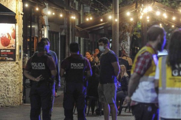 Desbarataron una fiesta clandestina con 100 personas en Palermo