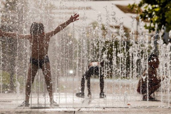 Calor récord en España y alerta máxima por riesgo de incendios