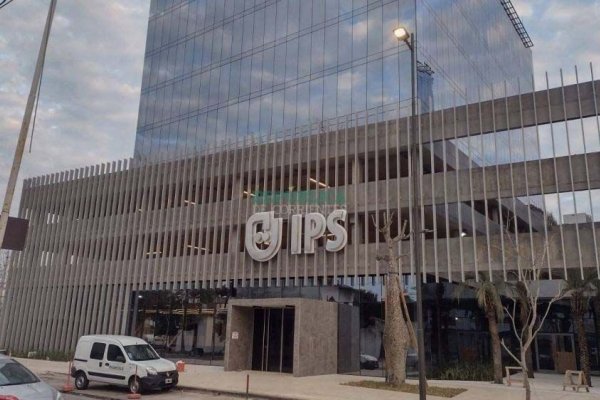 El IPS y el IOSCOR se mudan al moderno Centro Administrativo
