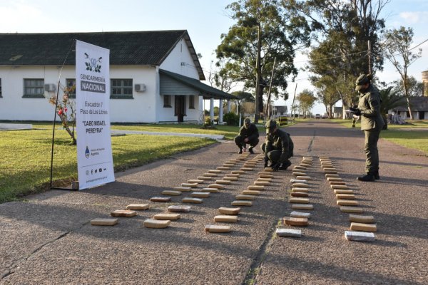 Corrientes: Incautan más de 71 kilos de marihuana en micro de larga distancia