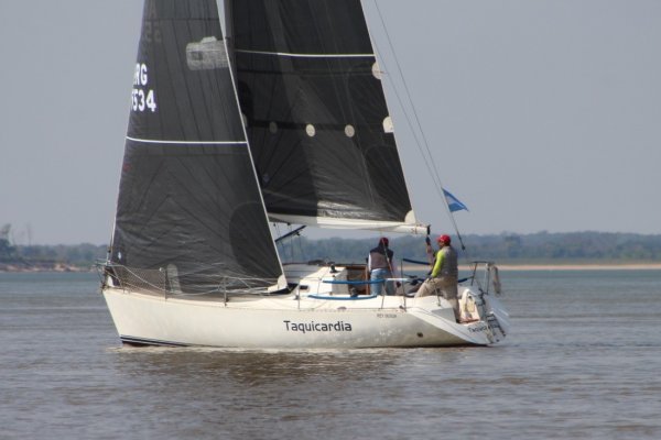 Regata travesía Corrientes-Goya con participación regatense