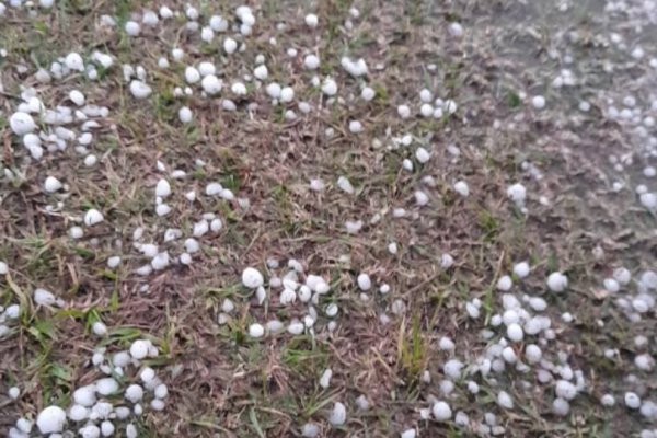 Fuerte caída de granizos en el sur de la provincia de Corrientes