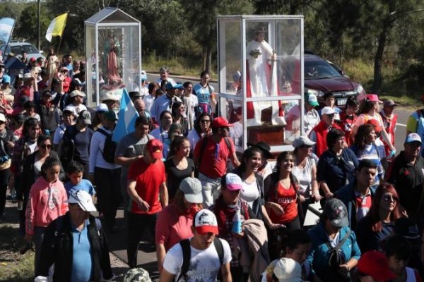 Celebran la novena del Santo Peregrino