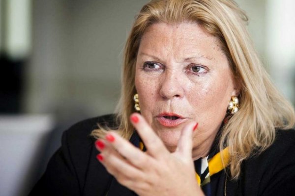 Tras jurar como abogada, Elisa Carrió confirmó su precandidatura a presidenta