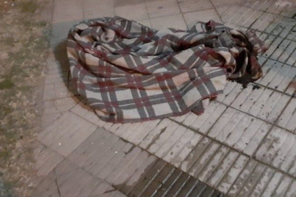 Prendieron fuego a un hombre en situación de calle