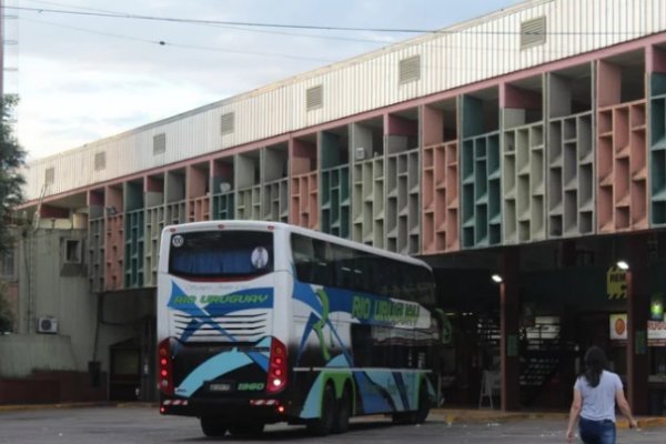 Terminal: Sin colectivos de larga distancia hasta el lunes