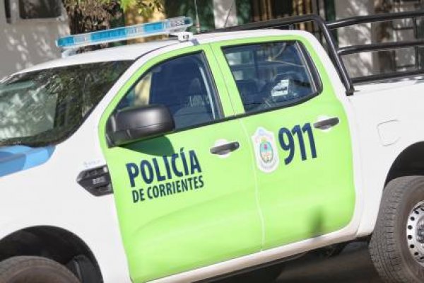 Vecinos redujeron a un sujeto que robó un celular y lo entregaron a la Policía