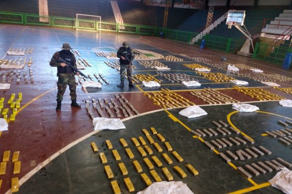 Prefectura secuestró más de 1.100 kilos de marihuana en Corrientes y Misiones