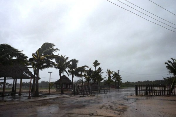 El huracán Ida subió a categoría 4 y tocó tierra en Luisiana