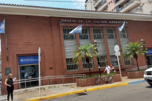 Amenaza de bomba en oficinas del Banco Nación de Corrientes: Evacuaron toda la zona