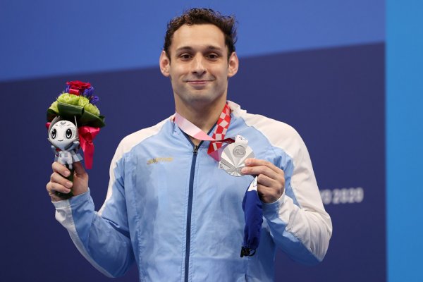 Pipo Carlomagno ganó una medalla de plata en natación en los Juegos Paralímpicos