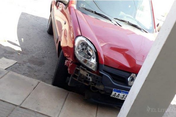 Buscan al chofer de una camioneta que atropelló a un motociclista y se fugó