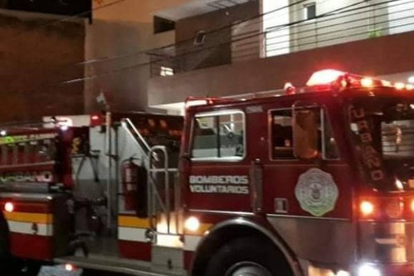 Principio de incendio en una vivienda en barrio Libertad