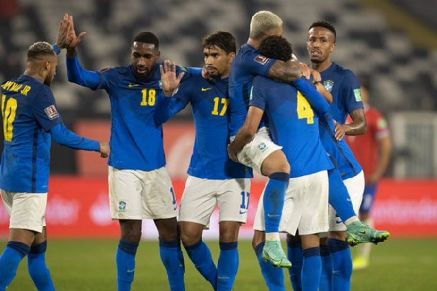 Brasil aguantó la diferencia en Santiago y derrotó a Chile