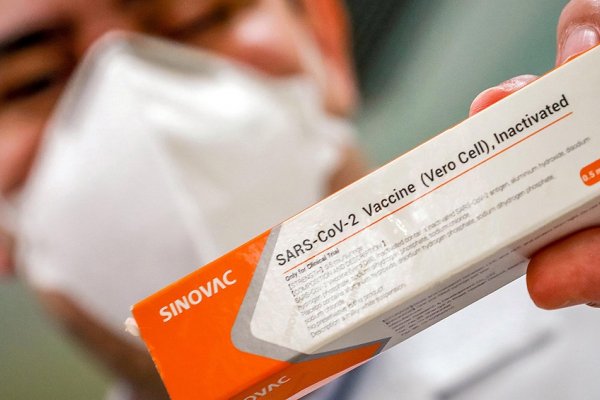 Brasil suspendió la distribución de 12 millones de vacunas Sinovac
