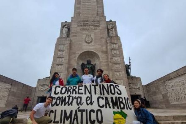 Correntinos participaron de la Cumbre Climática de las Juventudes