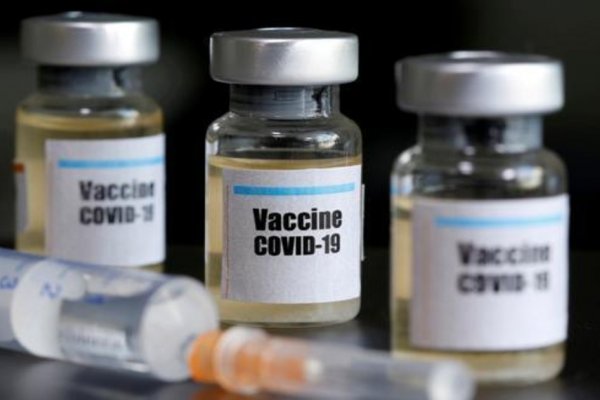 Fernández afirma que en 2022 el país tendrá lista vacuna contra COVID-19