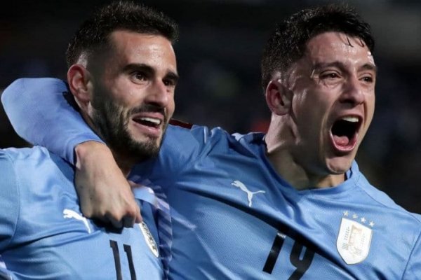 Uruguay le ganó a Ecuador en tiempo de descuento y escaló en las Eliminatorias