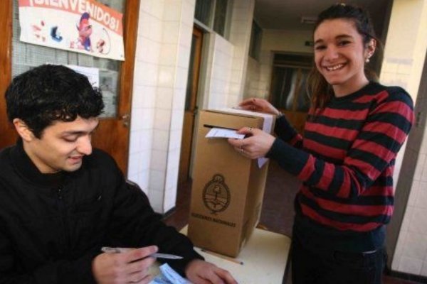 Más de 22.600 correntinos de 16 y 17 años votan por primera vez este domingo