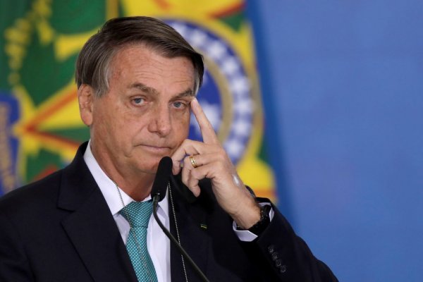 Bolsonaro admitió que no se vacunó y Brasil ya superó los 21 millones de contagios