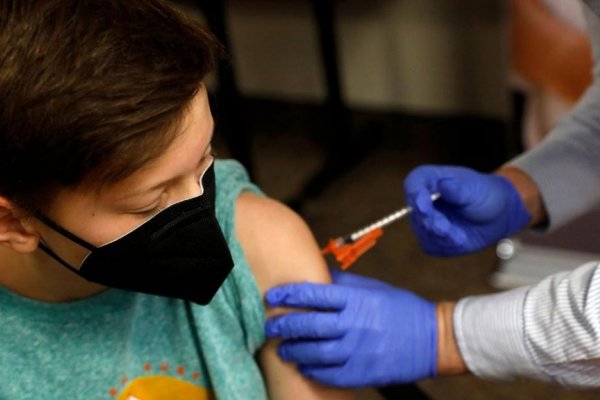 Se encuentran disponibles turnos de vacunación para personas de 12 a 17 años de Capital