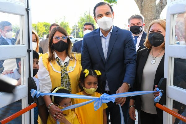 Valdés inauguró un Jardín de Infantes en Esquina