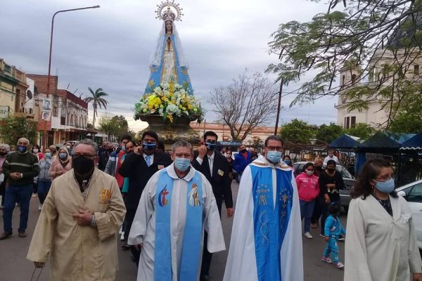 Después de un año y medio, la imagen de la Virgen recorrió las calles de su pueblo