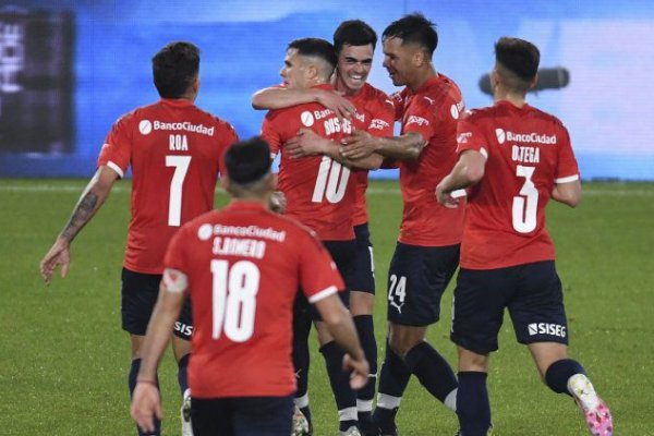 Independiente venció a Huracán por la Liga Profesional y sigue prendido a la pelea