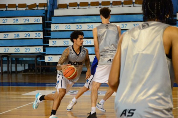 Regatas ya entrena con plantel completo de cara al debut