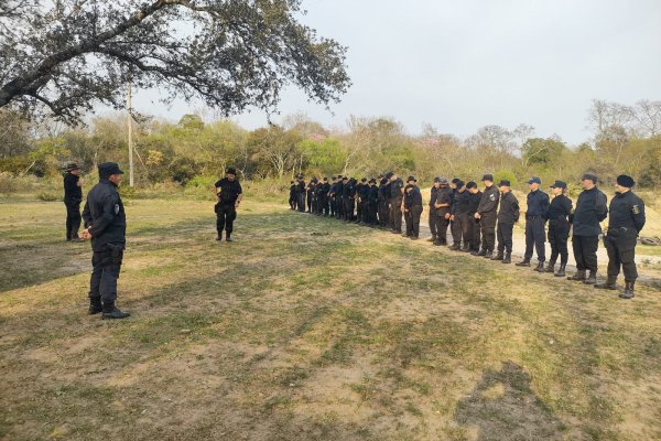 Policías realizaron prácticas de tiro, trabajos propios de grupo especiales