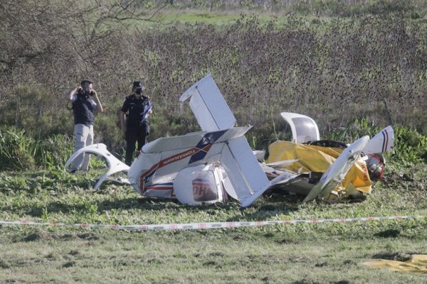 Un instructor de vuelo y su alumno murieron al caer una avioneta